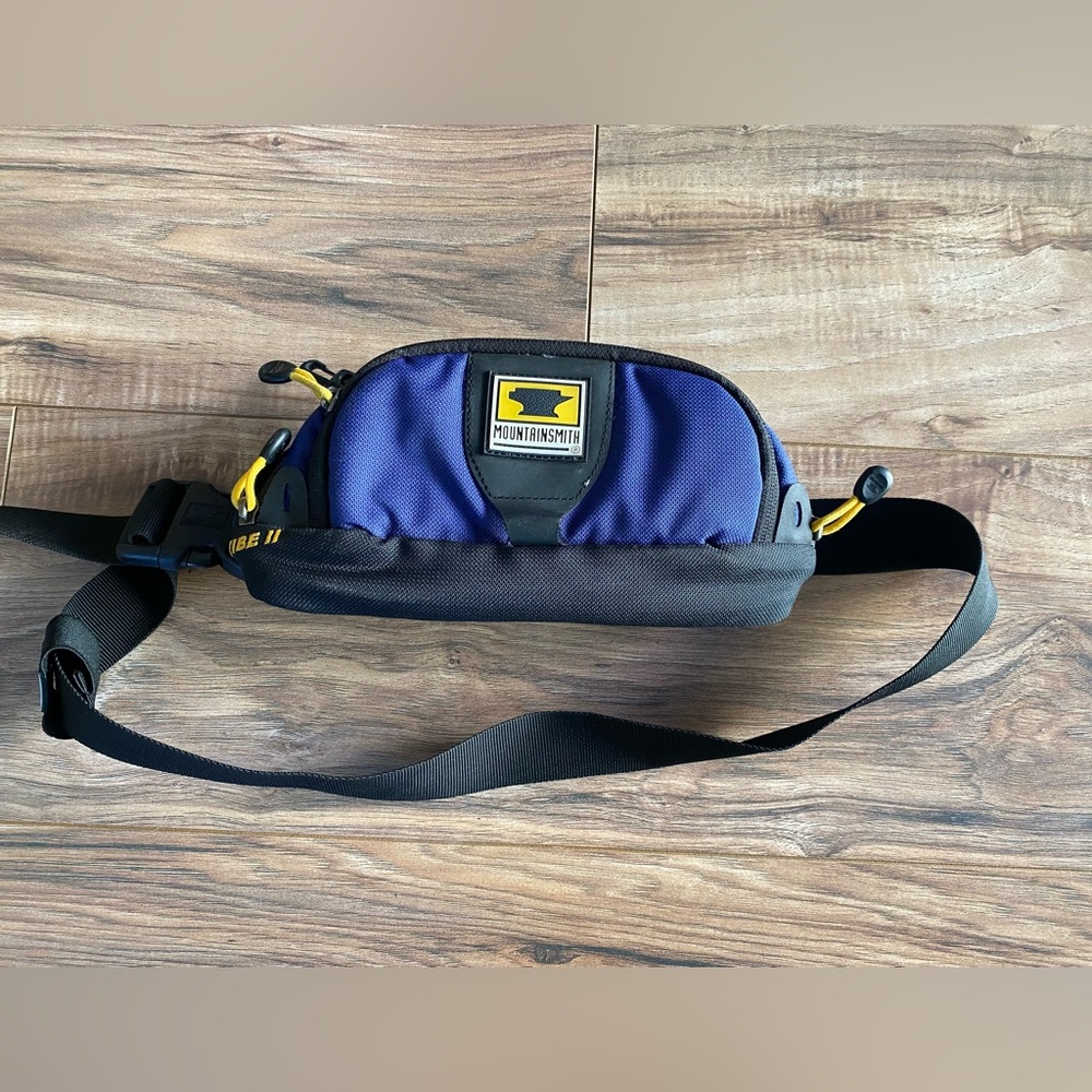 Vintage 90’s Mountain Smith Fanny pack bag the north face Arc’Teryx Patagonia